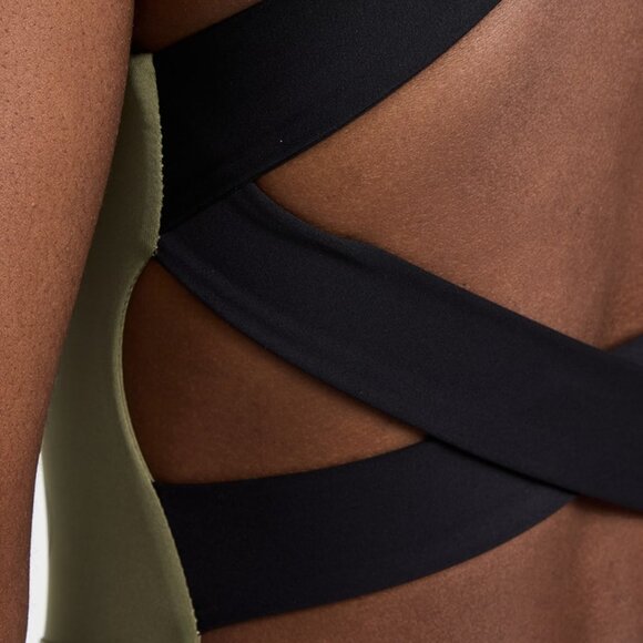 Chic Olive Women's Jumpsuit - Picture 6 of 9